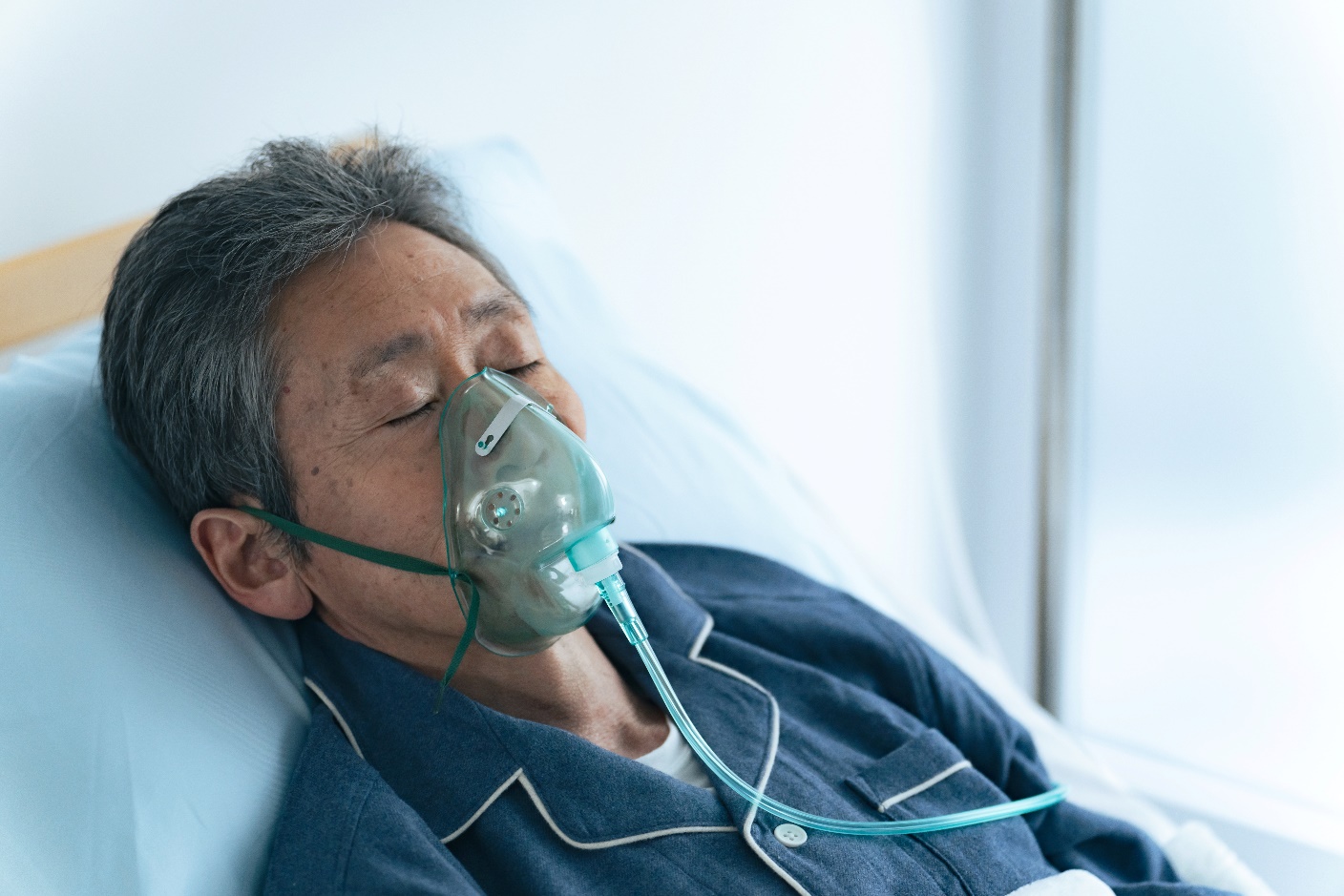 COPD là bệnh phổi nghiêm trọng làm tắc nghẽn luồng khí thở ra, gây khó thở, suy hô hấp và có thể dẫn đến tử vong. (Ảnh: Shutterstock)