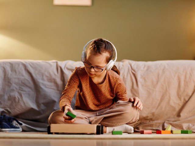 Nhiều đứa trẻ thông minh có tính cách hướng nội, không có tính xã hội cao. Các em thường chìm đắm trong thế giới của mình và luôn vạch ra những kế hoạch cụ thể trong đầu. Ảnh minh họa