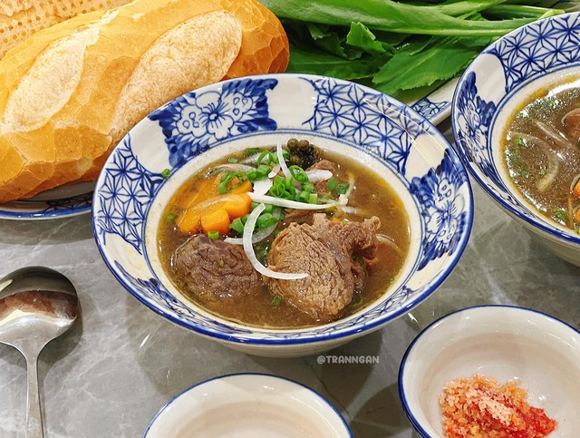 Bò hầm tiêu đen