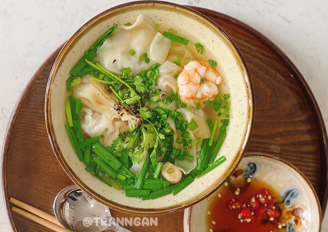 Hoành thánh tôm thịt