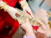 Bạn trẻ - Cuộc sống - Phút thành thật: Đau tim vì vay vàng lúc 38, trả vàng lúc 80 triệu đồng/lượng