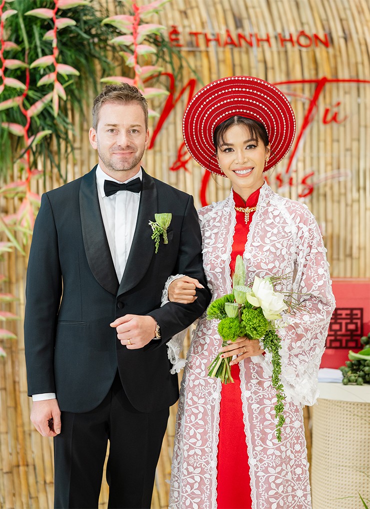 Đám cưới Minh Tú với chồng Tây: "Một nửa showbiz" hội tụ - 1