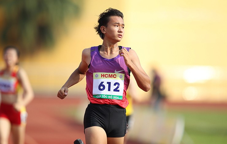 Nhi Yến giành HCV 100m nữ với thành tích 11 giây 51