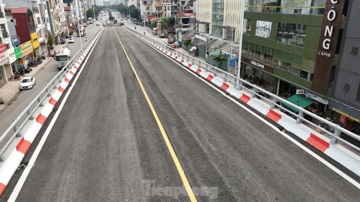 Đoạn đường có chiều dài toàn tuyến 1,5km, mặt cắt ngang 40m với tổng mức đầu tư 1.200 tỷ đồng, trong đó hơn một nửa dành cho giải phóng mặt bằng, hỗ trợ tái định cư. Sau khi hoàn thiện, dự án được kỳ vọng sẽ tạo ra tuyến đường thông suốt từ cầu Đông Trù đi qua các phường Thượng Thanh, Ngọc Thụy, Ngọc Lâm, Bồ Đề, Long Biên, Thạch Bàn và nối với cao tốc Hà Nội - Hải Phòng.