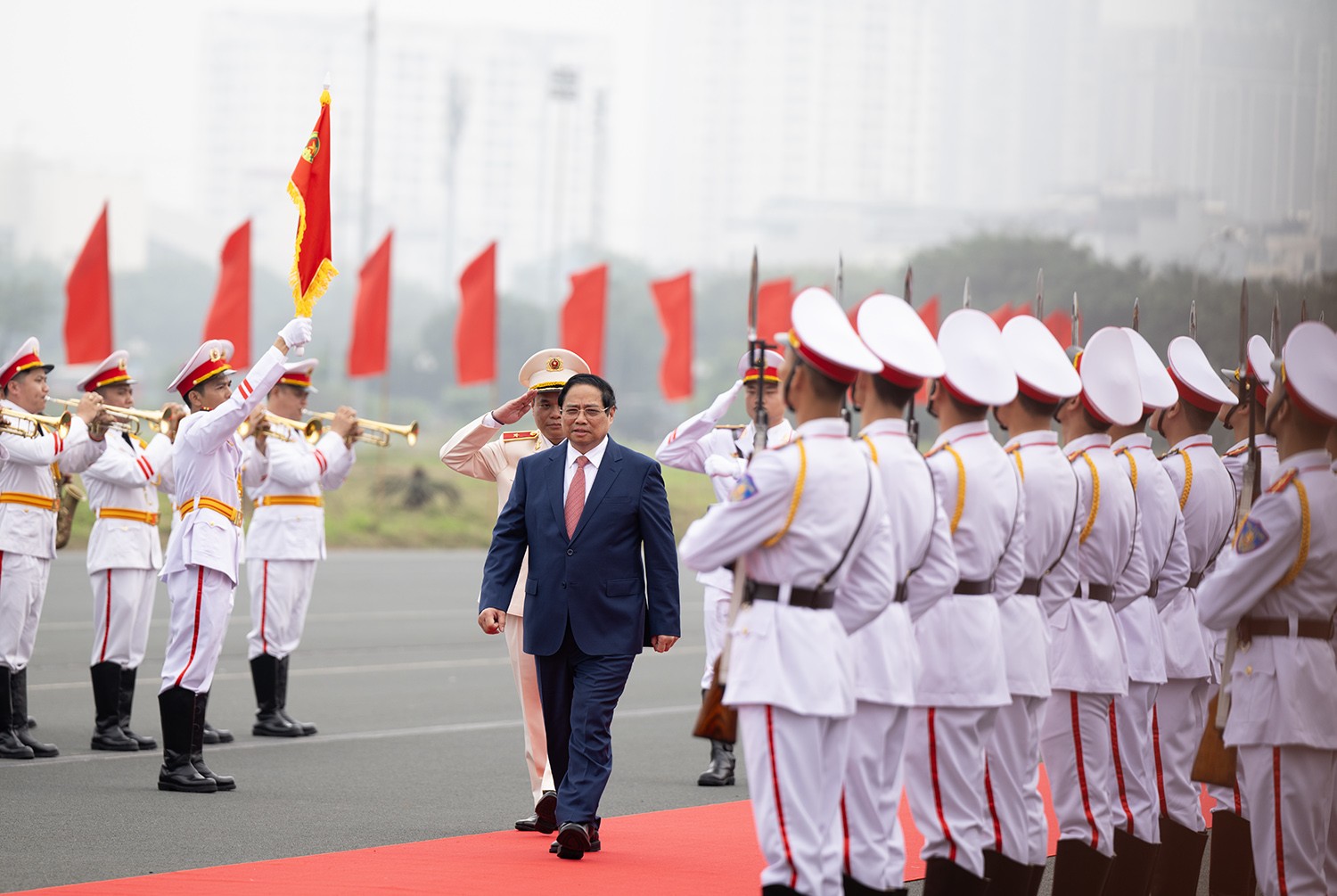 Thủ tướng Chính phủ tham dự Lễ kỷ niệm 50 năm ngày truyền thống lực lượng Cảnh sát cơ động và vinh dự đón nhận Danh hiệu Anh hùng Lực lượng vũ trang Nhân dân lần thứ 2.