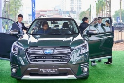 Thị trường - Tiêu dùng - Nóng tuần qua: Các hãng ô tô lại đồng loạt giảm giá sâu, lên tới hàng trăm triệu đồng/chiếc