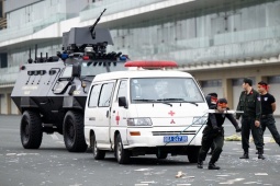 Tin tức trong ngày - Mãn nhãn với màn biểu diễn khí công điêu luyện của cảnh sát cơ động