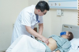 Sức khỏe đời sống - Chỉ nghĩ mắc bệnh tiểu đêm, người phụ nữ ở Hà Nội không ngờ có 2 bàng quang