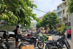 Tin tức trong ngày - Đang ngồi trong quán cà phê, CSGT có được kiểm tra giấy tờ, bằng lái xe?