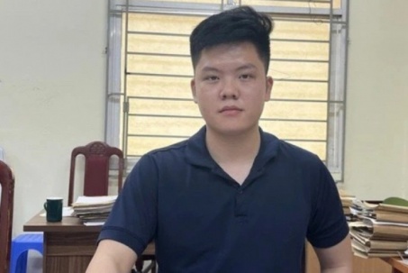 Thanh niên đánh tài xế rồi cướp xe taxi trong đêm ở Hà Nội