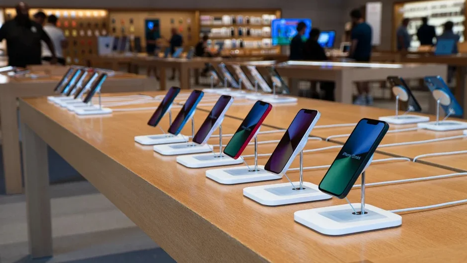 Doanh số iPhone bán ra trên toàn cầu đã giảm gần 10% trong quý đầu tiên.