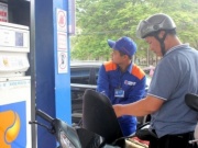 Thị trường - Tiêu dùng - Giá xăng dầu hôm nay 15/4: Tăng phi mã, nhu cầu được dự báo đi xuống