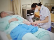 Sức khỏe đời sống - Đang tổ chức đám cưới, chú rể phải cấp cứu vì chấn thương tinh hoàn