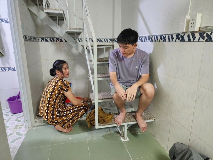 Mất cả gia sản sau vụ cháy nhà ven kênh - 2