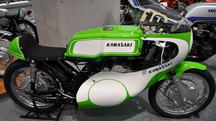 Chiếc mô tô cổ điển hiện có giá bán là 73.255 USD. Ảnh: Kawasaki.