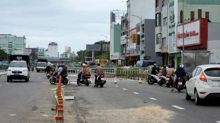  Hầm chui Điện Biên Phủ nhiều lần ngập nước, xe cộ không thể lưu  thông vào tháng 3-2018. Ảnh: TẤN VIỆT  