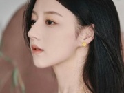 Làm đẹp - Bạn có bỏ qua bước tẩy tế bào chết da đầu để tóc bóng mượt?
