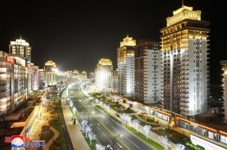 Quang cảnh khu dân cư mới được khánh thành tại thủ đô Bình Nhưỡng.&nbsp;