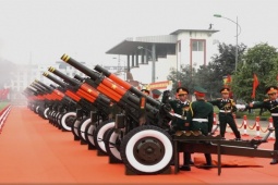 Màn bắn đại bác tại lễ tổng duyệt 70 năm chiến thắng Điện Biên Phủ