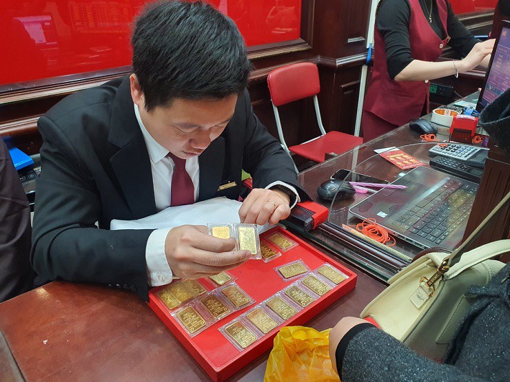 Giá vàng miếng tiếp tục lập đỉnh mới 85 triệu đồng trong những tháng đầu năm 2024