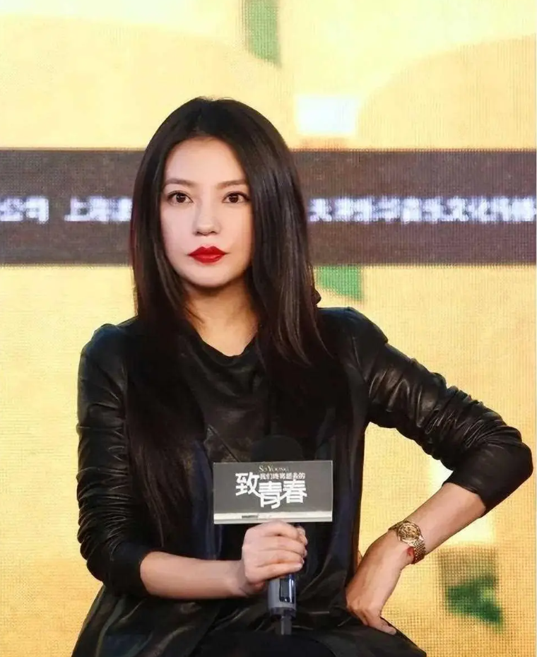 Tài sản của diễn viên Triệu Vy, thuộc công ty cổ phần Hợp Bảo&nbsp;bị phong tỏa giữa lúc tin đồn cô chuẩn bị tái xuất được lan truyền.