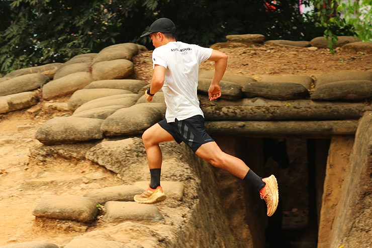 “Vũ khí” chạy trail nhẹ nhanh của nhà vô địch: Phá vỡ giới hạn với adidas Terrex Agravic Speed Ultra - 1