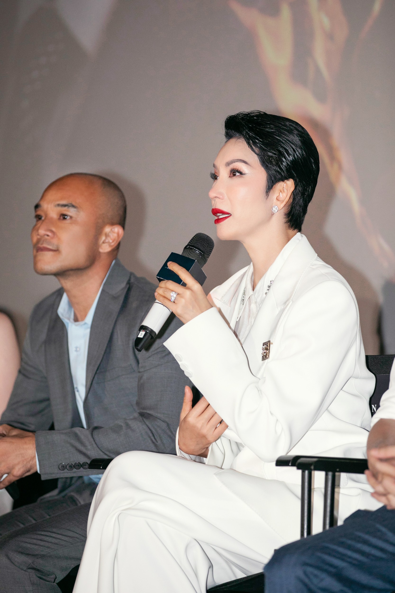 Vợ chồng Xuân Lan - Nguyễn Ngọc Lâm làm nhà sản xuất và đạo diễn.