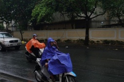 Tin tức trong ngày - Những khu vực ở TPHCM dự báo có mưa giải nhiệt trong chiều nay