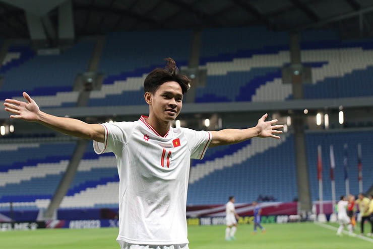 Vĩ Hào nhanh chóng ghi bàn vào lưới U23 Kuwait