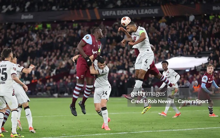 Leverkusen quyết tâm cho đến những phút cuối cùng khi đối đầu West Ham