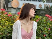 Thời trang - "Cô nhân tình” có gương mặt ngây thơ, ngoài đời mê mặc váy lụa