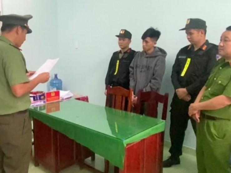 Bắt giam nhóm bảo kê, nổ súng giương oai ở Dung Quất