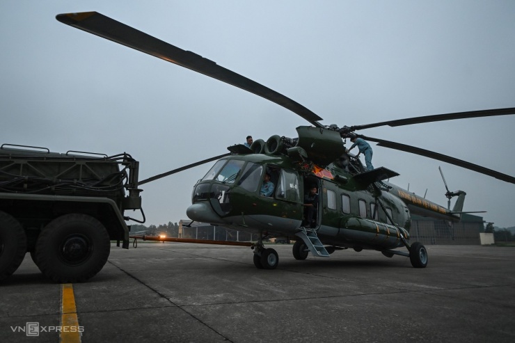 Đội trực thăng luyện tập kỷ niệm chiến thắng Điện Biên Phủ - 1