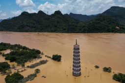 Thế giới - Trung Quốc cảnh báo lũ lụt &quot;trăm năm có một&quot; ở Quảng Đông