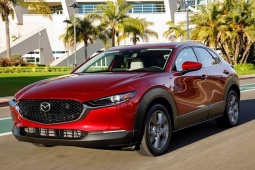 Giá xe Mazda CX-30 niêm yết và lăn bánh tháng 4/2024