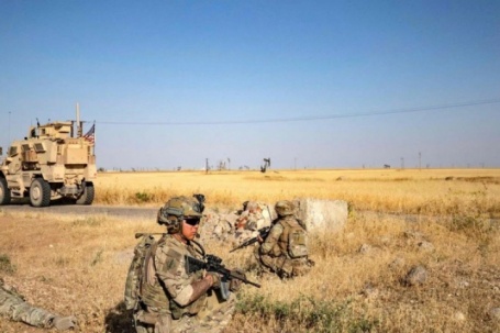 Reuters: Căn cứ quân sự Mỹ ở Syria bị tấn công