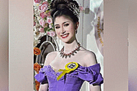 Xuất hiện trong ngày đăng ký nhập ngũ, hoa hậu chuyển giới Thái Lan gây sốc