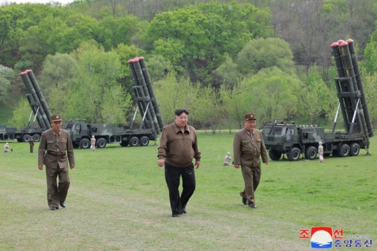 Ông Kim Jong-un trực tiếp chỉ đạo cuộc tập trận. Ảnh: KCNA
