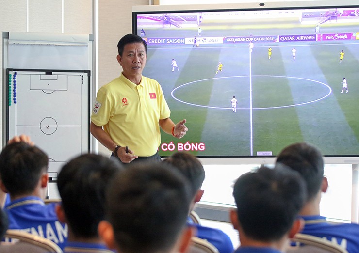 U23 Việt Nam họp rút kinh nghiệm chuẩn bị đấu U23 Uzbekistan.