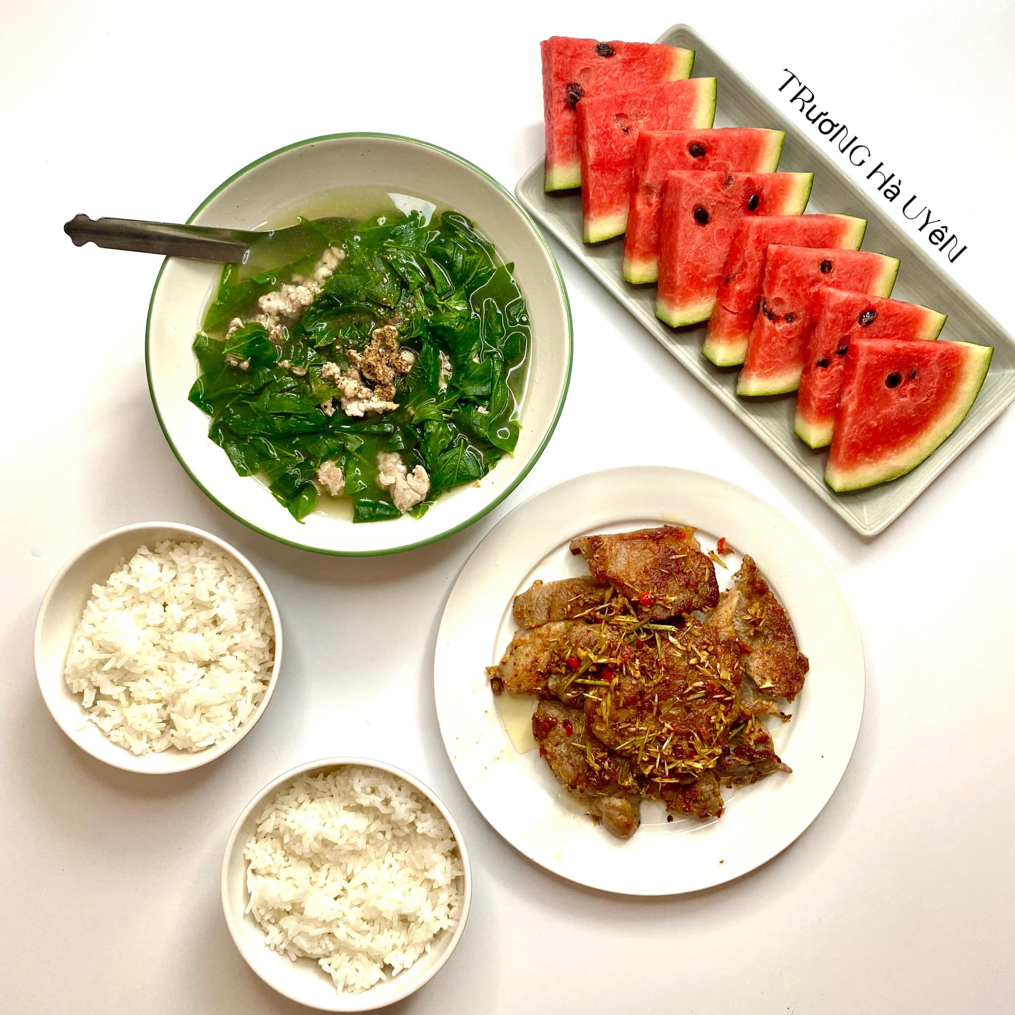 Canh rau ngót + Thịt muối sả + Dưa hấu