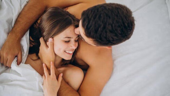 Sử dụng bao cao su khi quan hệ để tránh dị ứng tinh dịch.