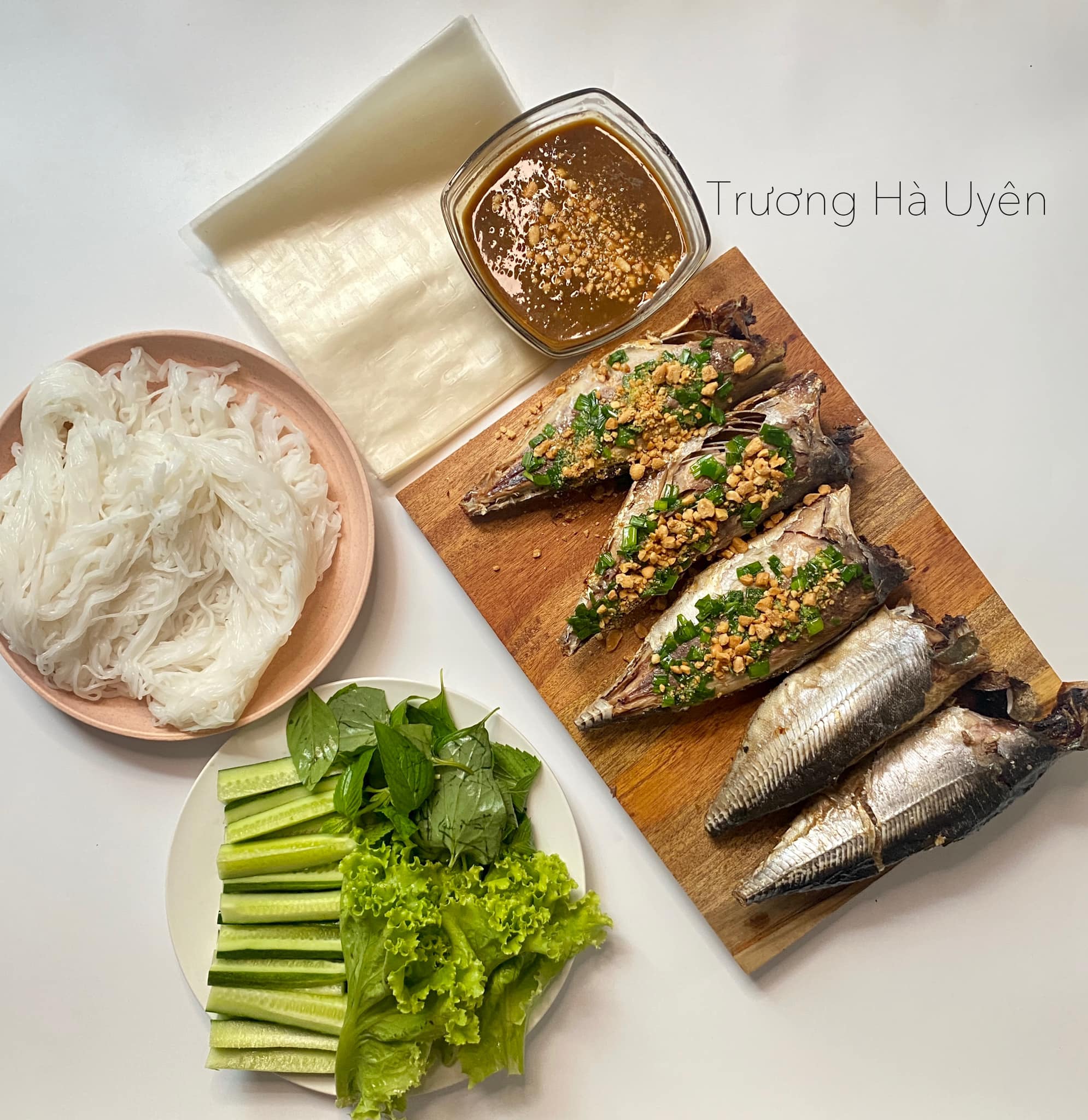 Bánh tráng cuốn cá sòng nướng&nbsp;
