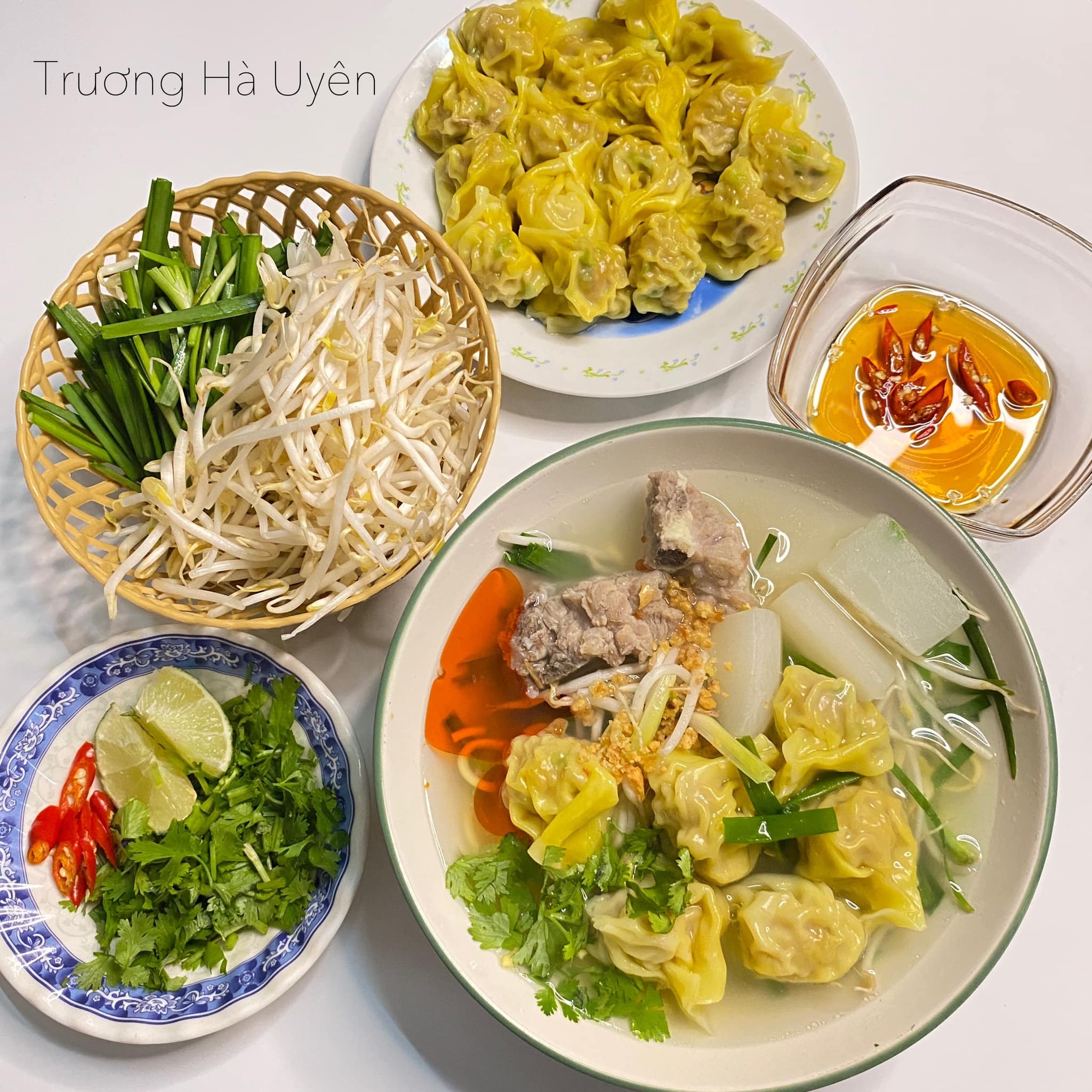 Hủ tiếu hoành thánh