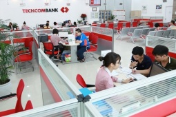 Kinh doanh - Lãi kỉ lục, nhân viên của Techcombank được trả lương bao nhiêu?