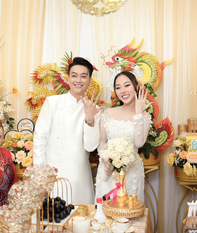 Đám cưới TiTi tại TP.HCM: Thành viên HKT hội ngộ, dàn sao đình đám tham dự - 10