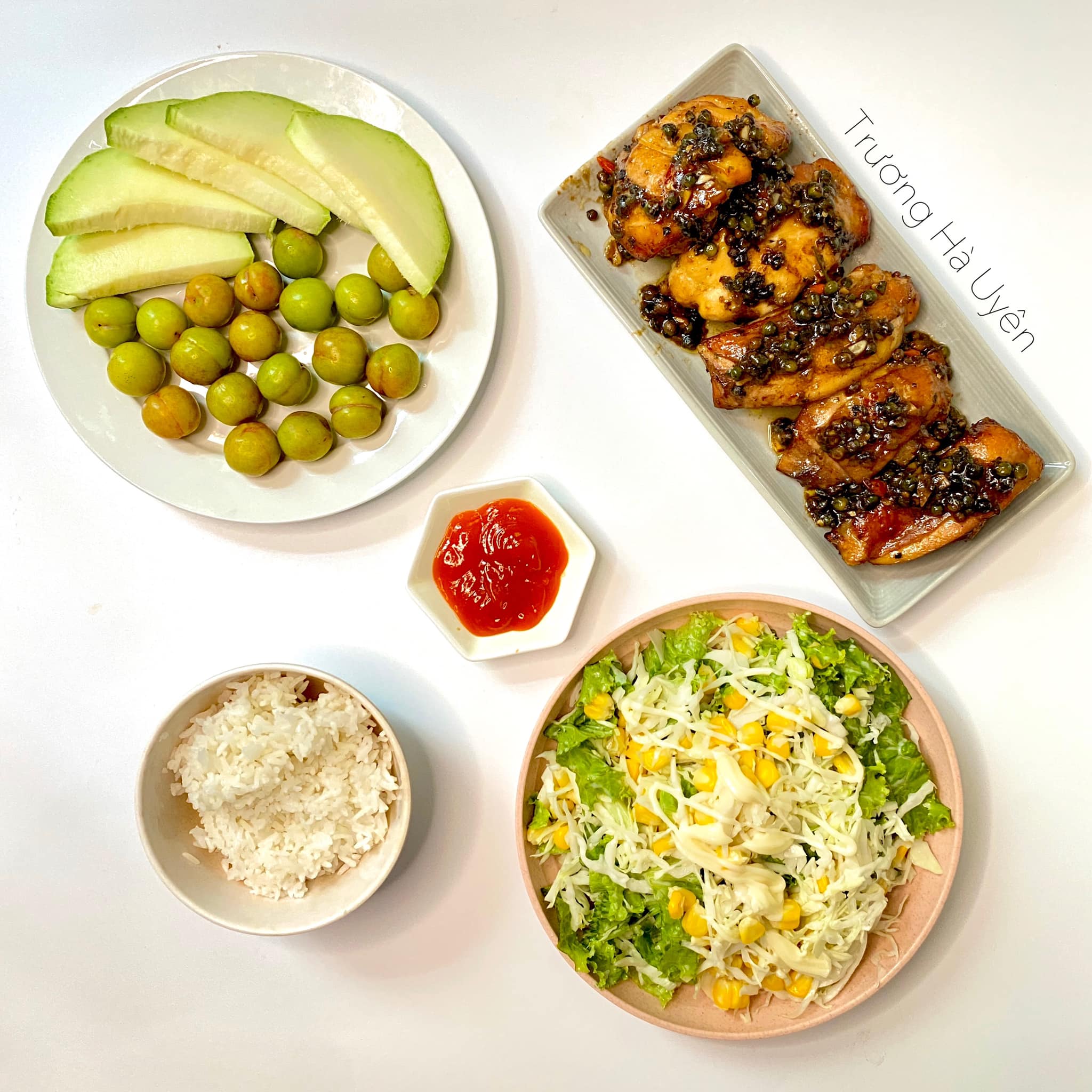 Gà nướng tiêu + Salad
