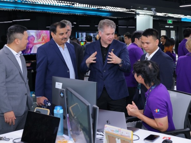 FPT “bắt tay“ NVIDIA, đầu tư 200 triệu USD xây nhà máy AI