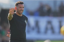 Bóng đá - Tin mới nhất bóng đá tối 24/4: Carlos Tevez bất ngờ phải nhập viện