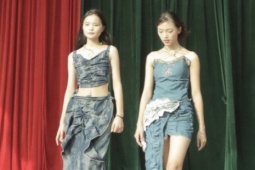 Bạn trẻ - Cuộc sống - Thời trang độc đáo từ vải jeans cũ