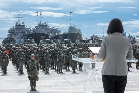 Phản ứng của Trung Quốc sau khi Mỹ duyệt viện trợ vũ khí cho đảo Đài Loan
